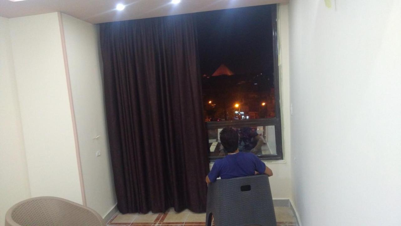 Happy days Pyramids Inn Kafret el-Gabal Exteriör bild